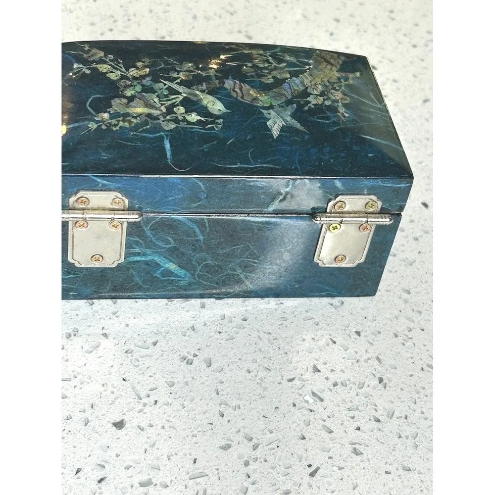 Vintage Mother of Pearl Inlay Lacquer Jewelry Box Teal Blue Bird Turtle Clasp